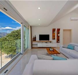 5 Bedroom Villa with Heated Pool near Pucisca, Brac Island, Sleeps 10-12 